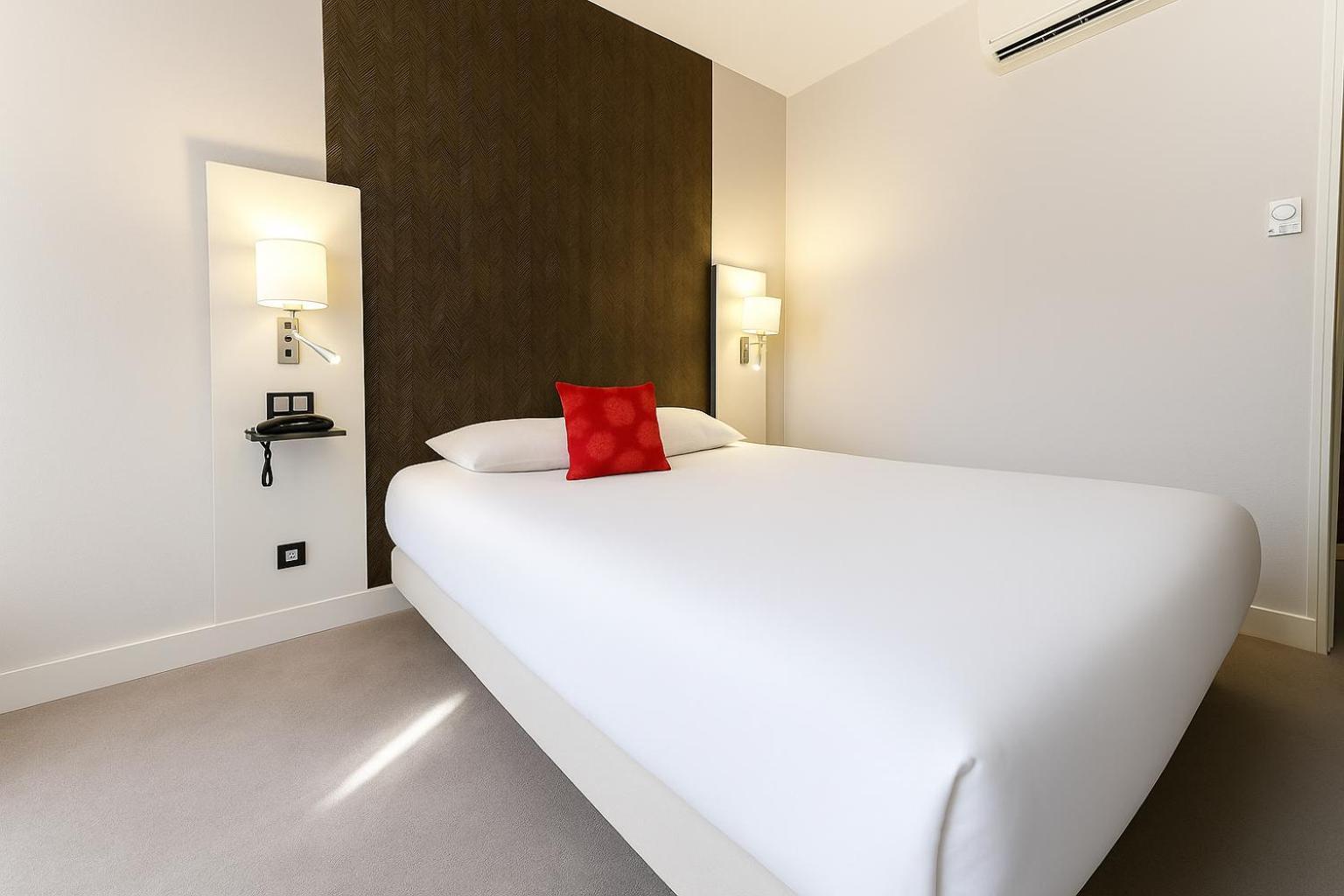 Double Bed room,1674696372:JPEG